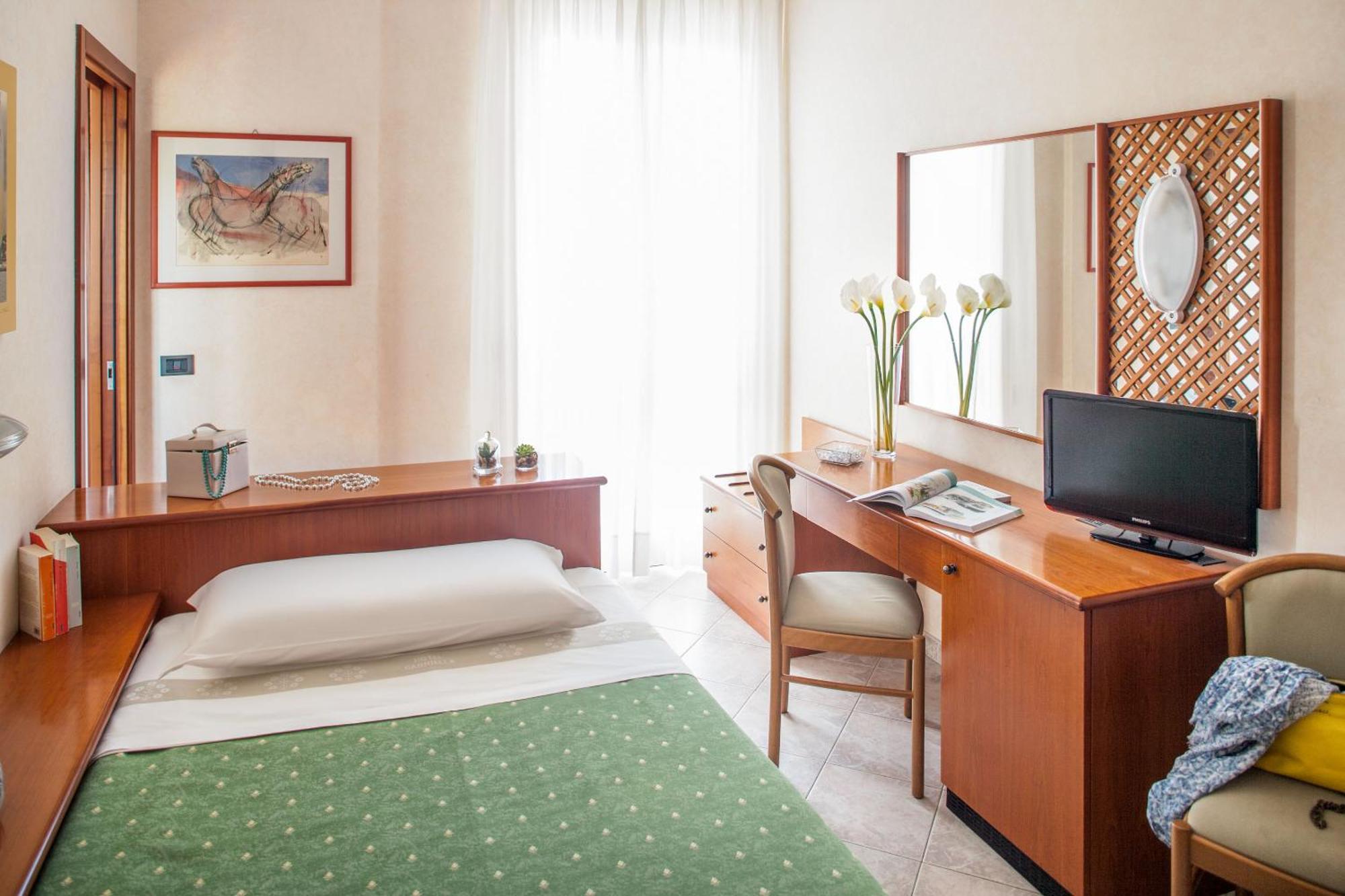 Hotel Gabriella Diano Marina Esterno foto