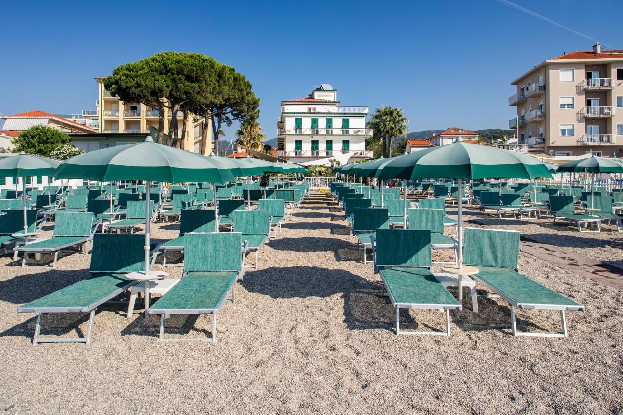 Hotel Gabriella Diano Marina Esterno foto