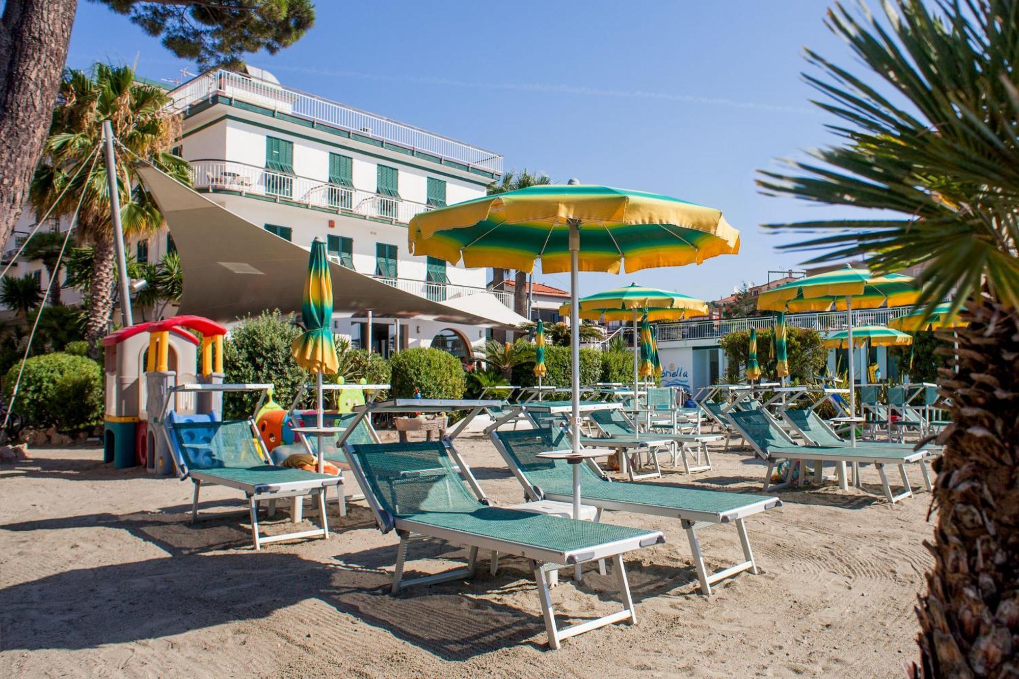 Hotel Gabriella Diano Marina Esterno foto