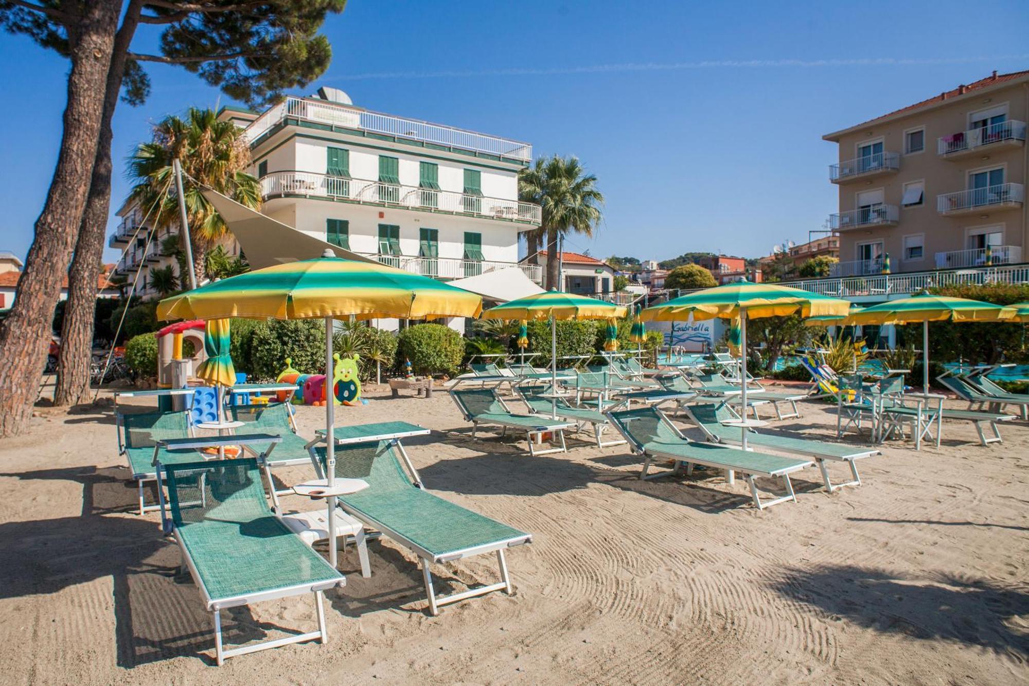 Hotel Gabriella Diano Marina Esterno foto