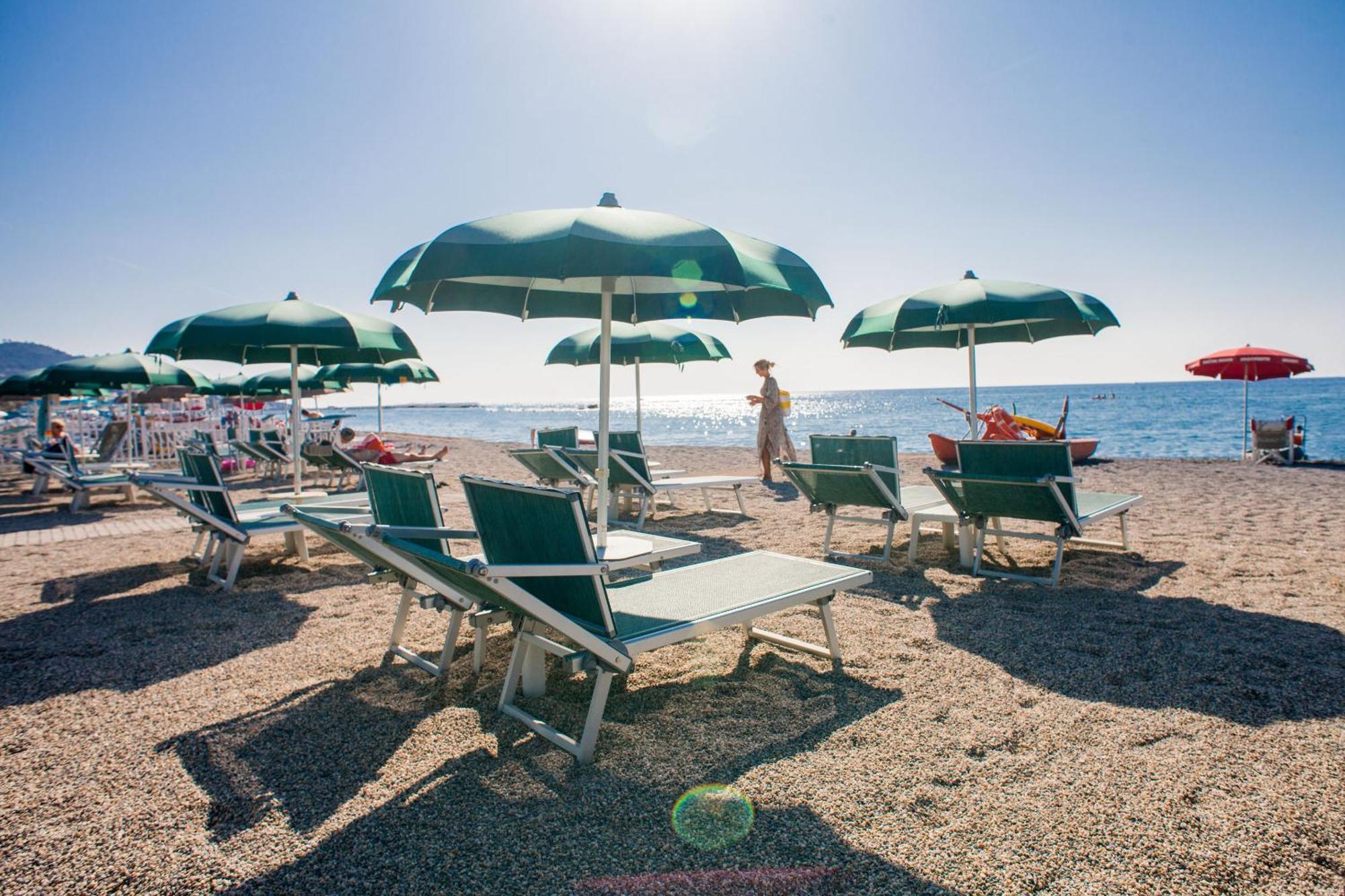 Hotel Gabriella Diano Marina Esterno foto