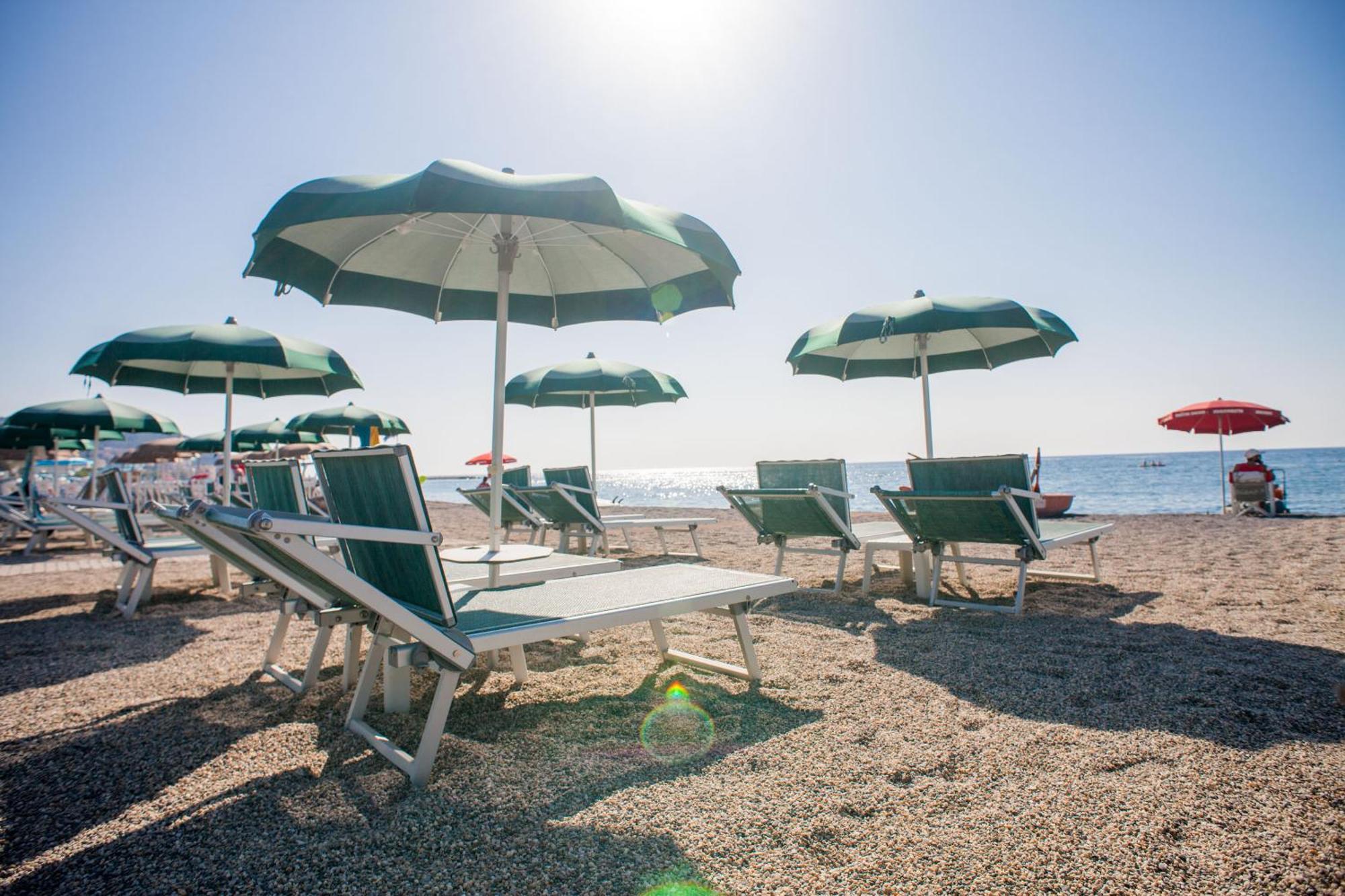 Hotel Gabriella Diano Marina Esterno foto