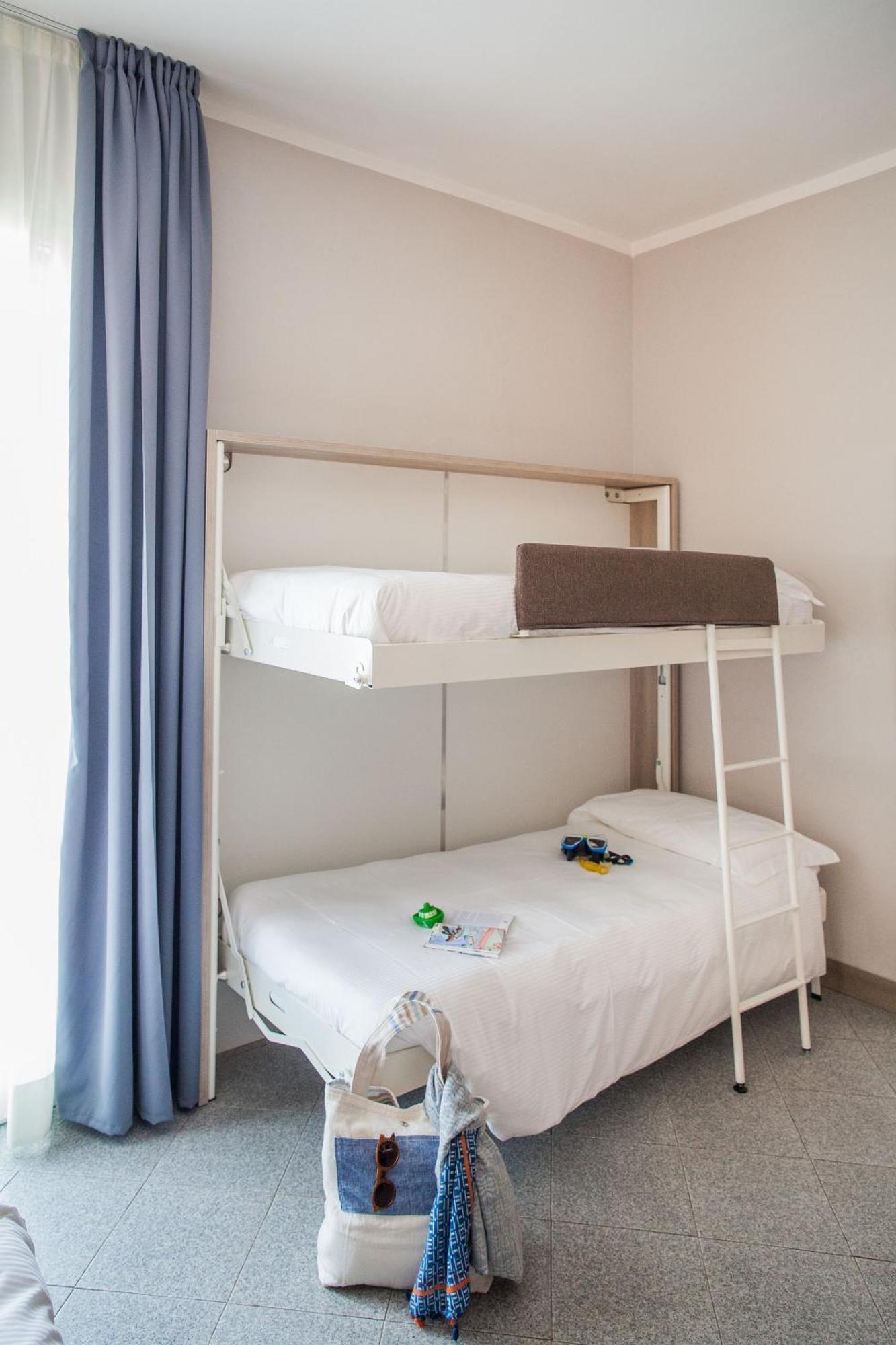 Hotel Gabriella Diano Marina Esterno foto