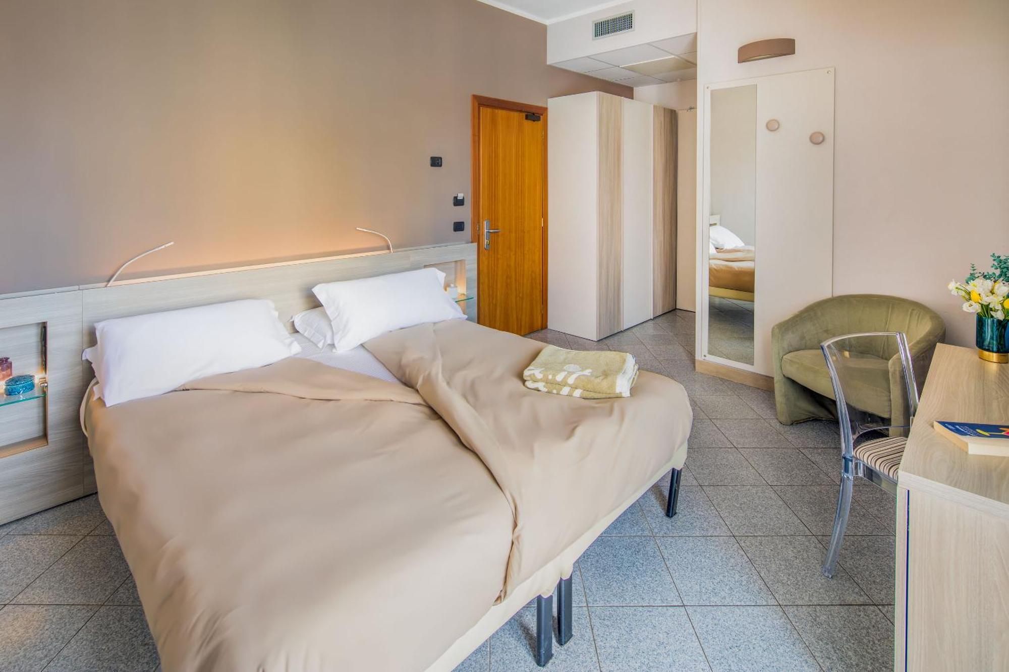 Hotel Gabriella Diano Marina Esterno foto